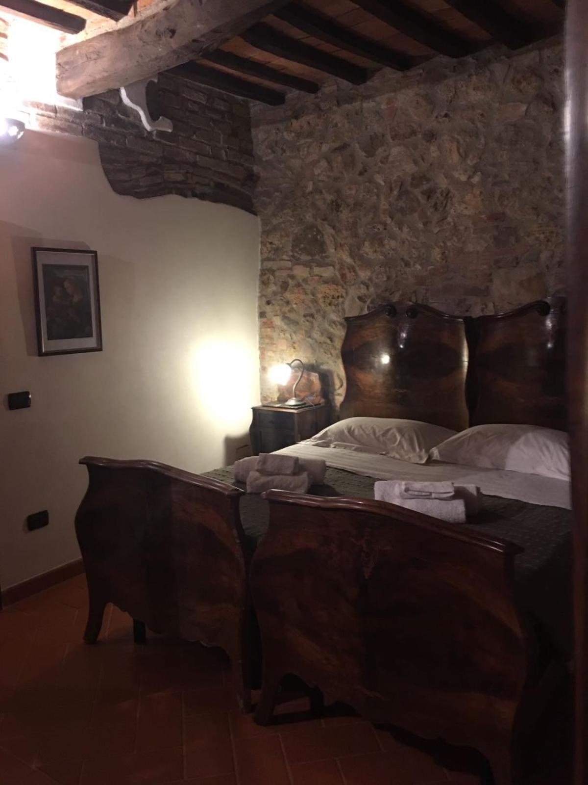 La Divina Dimora Il Castello Degli Spiriti Magni Apartment Montepescali Exterior photo